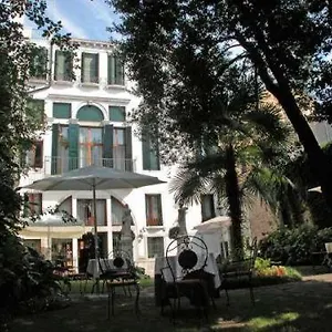 https://hotel-palazzo-abadessa.hotelinveneto.com