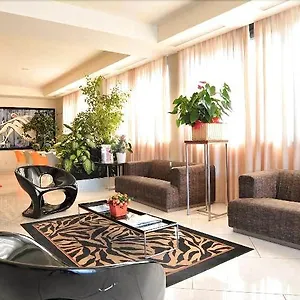 Inn Hotel Отель
